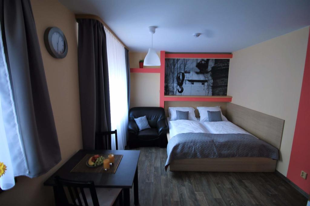 U Admirala Hotel Kladno Exterior foto